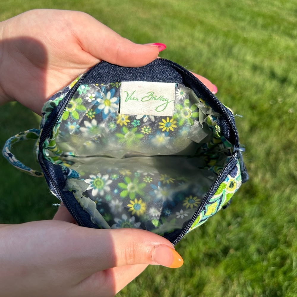 Vera Bradley, green and blue tote bag with bonus pouch - Picture 9 of 10